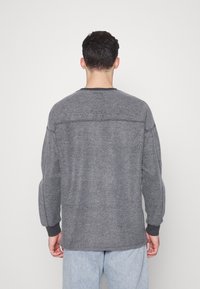 Redefined Rebel TORRES UNISEX - Camisola de lã polar - dark grey melange