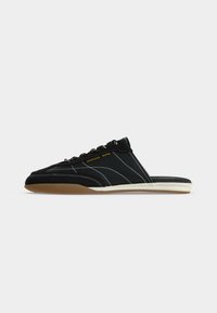 Επιλέχθηκε, black
