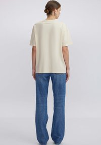 Ipekyol 3D SLOGAN - T-shirt print - cream