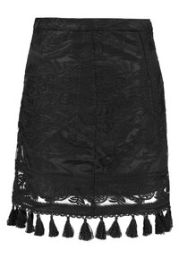 Černá vyšívaná sukně s květinovými vzory, průsvitným spodním lemem a dekorativními černými třásněmi podél okraje. Hladká textura a přiléhavý střih.