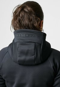 Thumbnail Image 5