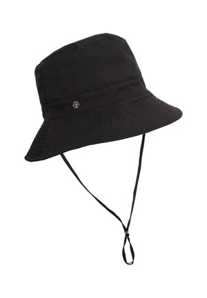 Sort bucket hat lavet af nylon med en bred skygge og justerbar hage-rem. Har et lille metallogo-detail på siden.