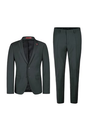 Mørkegrøn jakkesæt bestående af en tætsiddende blazer med smalle revers og matchende bukser, begge i en glat tekstur med minimal detaljer.