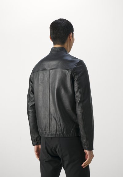 Theory MORVEK KELLEHER czarny