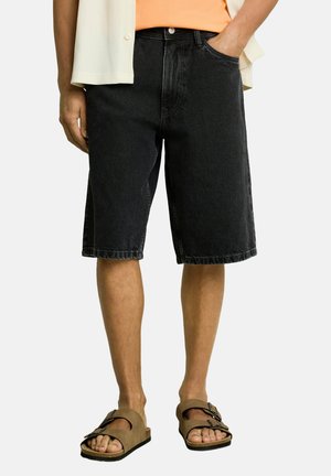 TOM TAILOR DENIM, TTWAYLEN RELAXED JEANS SHORTS - Jeans Shorts - clean dark stone black denim