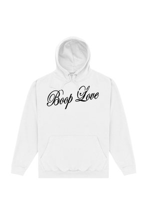 Biała bluza z kapturem, wyposażona w kieszeń z przodu, sznurki w kapturze oraz napis "Boop Love" w płynnej czarnej czcionce. Miękki materiał, swobodny krój.