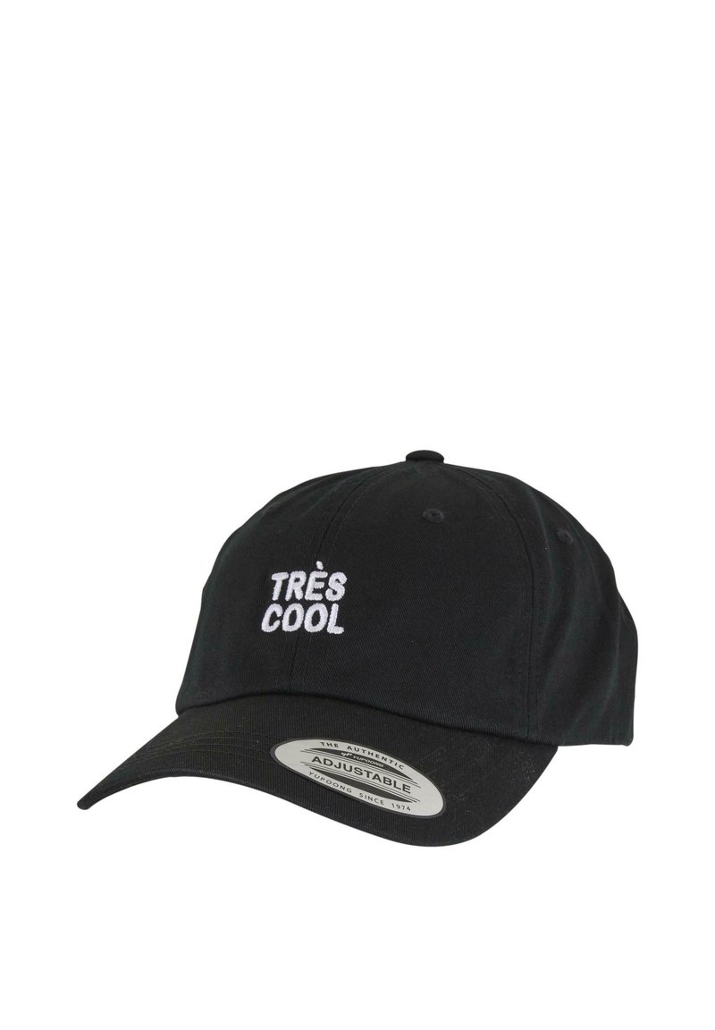 Fekete baseball sapka pamutból, állítható pánttal. Elülső részén fehér hímzett "TRÈS COOL" felirattal. Lapos napszíja design.