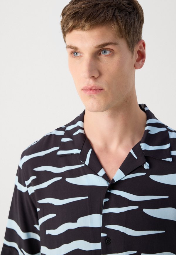 SHIRT HONOLULU RELAXED STRAIGHT FIT PRINTED WITH LOGOED BADGE - Shirt3