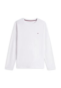 T-shirt blanc uni à manches longues avec col rond, petit logo rouge, blanc et bleu sur la poitrine gauche et détail rayé à l’intérieur du col.