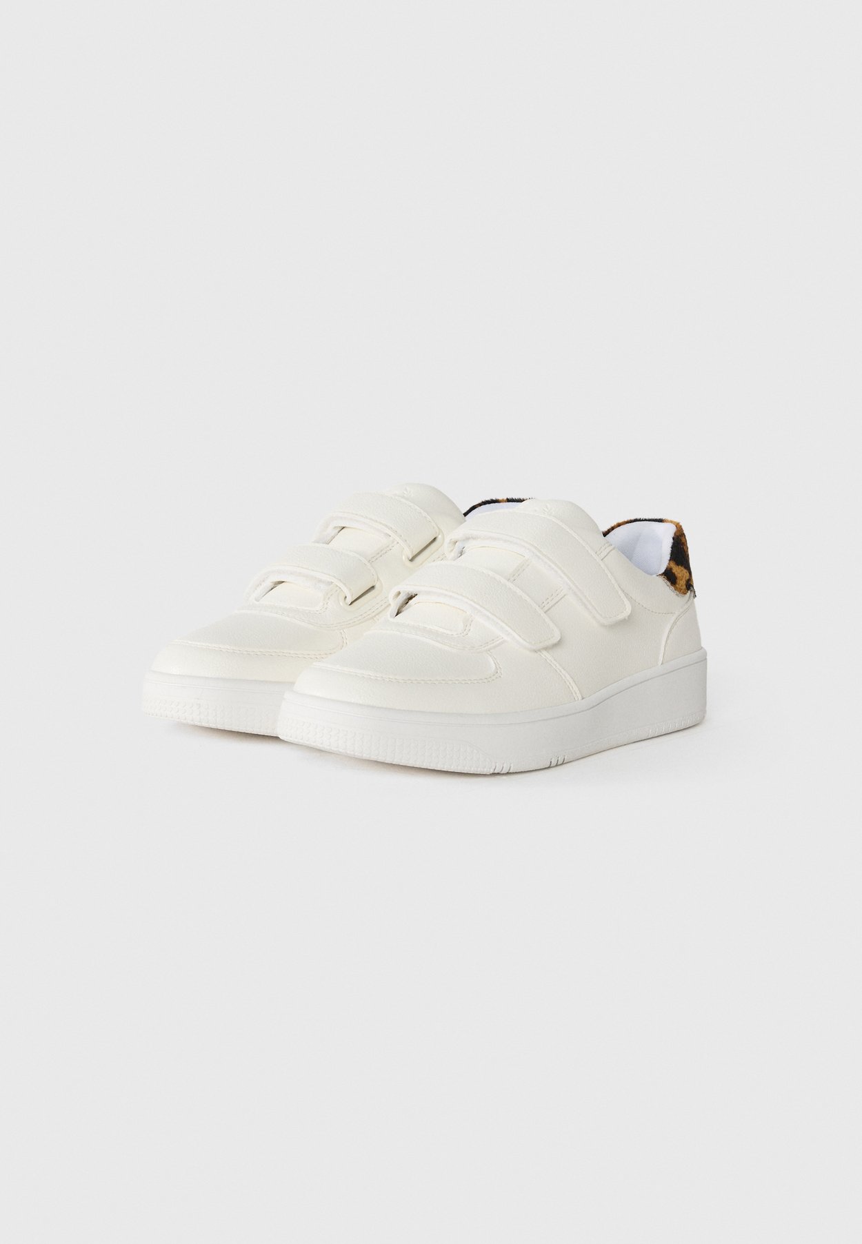 Sneaker low