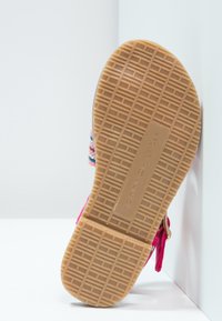 Tommy Hilfiger Páskové sandály  - pink