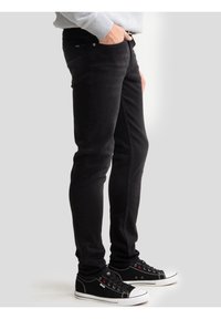 Nije odabrano, schwarz