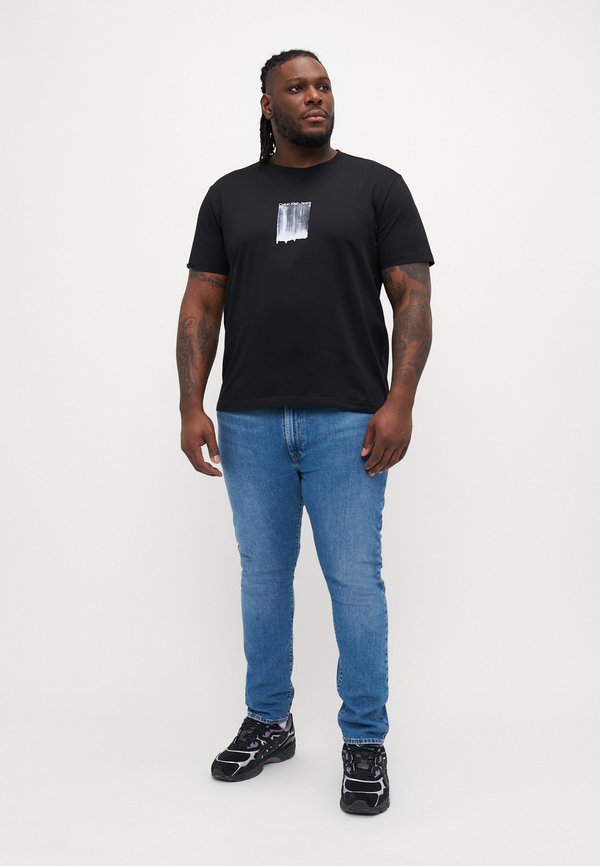 PLUS BRUSH STROKE GRAPHIC TEE - Print T-shirt3