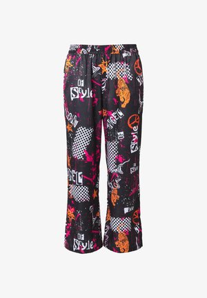 Czarne spodnie z odważnym mieszanym nadrukiem graficznym, w tym pomarańczowe tygrysy, wzory w kratę i intensywne różowe plamy. Elastyczny pas.