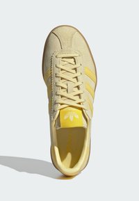 adidas Originals BRMD - Sapatilhas - almost yellow   yellow   gum