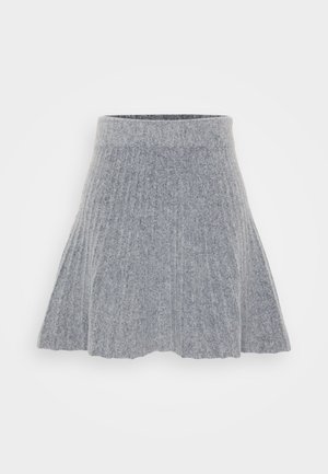 Gray, pleated skirt made of soft fabric. Features a high waistband and a flared shape, with a smooth texture and subtle heather pattern.