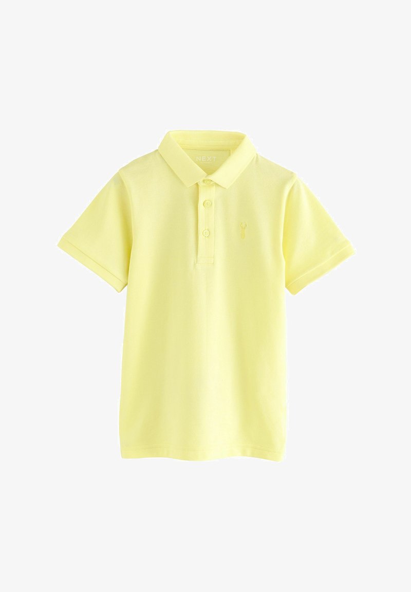 Gelbes Poloshirt mit kurzen Ärmeln, Kragen und drei Knöpfen, schlichtes Design, auf weißem Hintergrund dargestellt.
