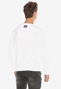 Cipo & Baxx Langarmshirt - white