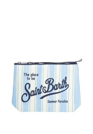 Petite pochette zippée avec des rayures verticales bleues et blanches et le texte « The place to be Saint Barth Summer Paradise » en police bleu foncé.