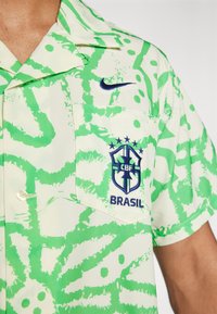 Nike Performance BRASIL BOWLING BUTTON UP - Vapaa-ajan kauluspaita - alabaster/light green spark/deep royal blue