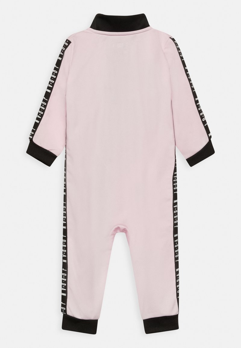 Kinder Jumpsuits & Playsuits | Jordan COVERALL UNISEX Jumpsuit pink foam/rosa - OY95163 Kinder Jumpsuits & Playsuits | Jordan COVERALL UNISEX Jumpsuit pink foam/rosa - OY95163