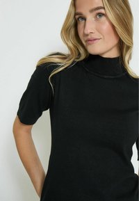 Desires EVIA SHORT SLEEVE - Navadna majica - black