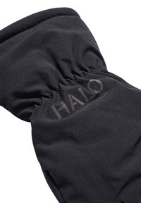 Zwarte stoffen polsband of handschoen met een geplooid elastisch gedeelte en "HALO" bedrukt in reflecterende letters op het oppervlak.