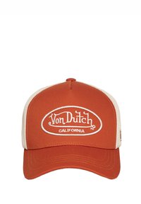 Casquette orange avec un dos en mesh crème. Présente un logo ovale brodé "Von Dutch CALIFORNIA" en blanc. Visière incurvée et fermeture snapback.