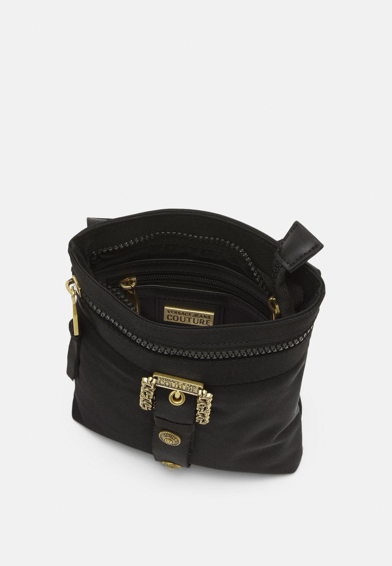 Herren Taschen & Koffer | Versace Jeans Couture RANGE COUTURE UNISEX Umhängetasche nero/schwarz - UC72389 Herren Taschen & Koffer | Versace Jeans Couture RANGE COUTURE UNISEX Umhängetasche nero/schwarz - UC72389