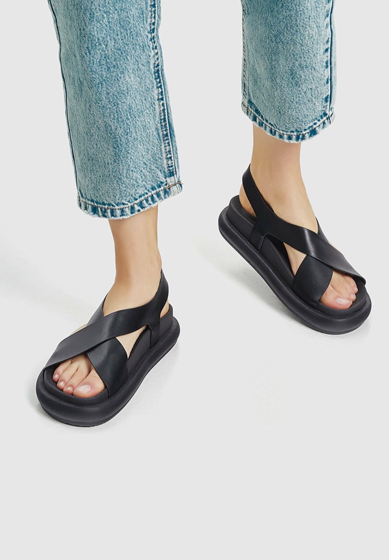 PULL&BEAR Sandals black Zalando.de