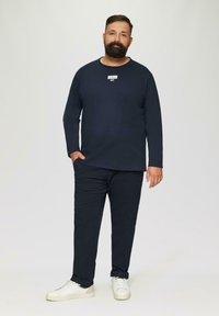 s.Oliver Langarmshirt - navy