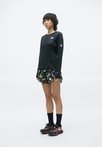 The North Face Summit Series SUMMIT ALTIMETRO CREW - T-shirt à manches longues - black