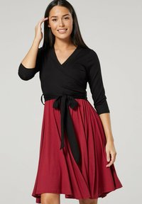 Unselected, black & crimson