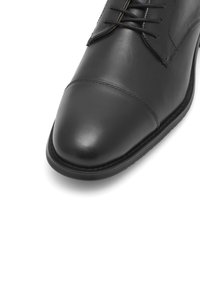 Gino Rossi Šņorkurpes - black