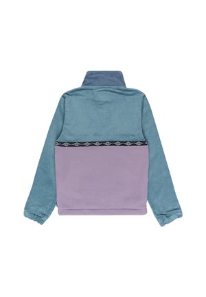 Kordurového a fleecového pulovru v modré a levandulové barvě, s vysokým límcem, elastickými manžetami a ozdobným černým pruhem přes záda.