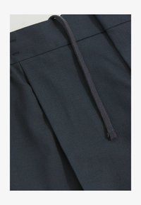 No seleccionado, steel blue