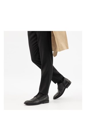 Wojas Schnürstiefelette - black