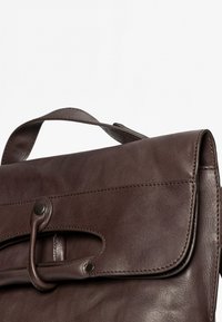 Aunts & Uncles MRS MINCE PIE - Tagesrucksack - oak