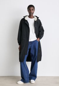 Barbour International VARONA SHOWERPROOF - Vízálló dzseki - black