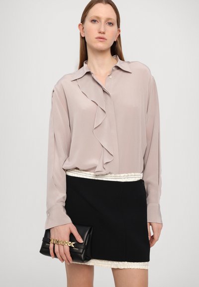 Victoria Beckham ASYMMETRIC RUFFLE  - Skjortebluser - taupe