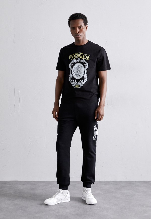 COMPACT PUNK MEDUSA CAMEO - Print T-shirt2