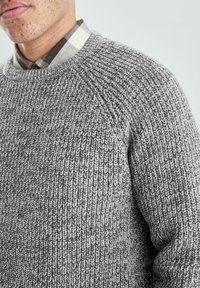 QS - Sweter