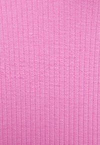 Pieces PCTEGAN STRAP DRESS - Vestido direito - cyclamen