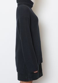 Marc O'Polo Sweter