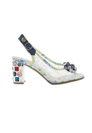 Escarpin à bride arrière avec bout ouvert, empeigne transparente à motif floral, bride à boucle bleu marine, talon épais orné de pierres précieuses et décoration florale foncée sur le bout.