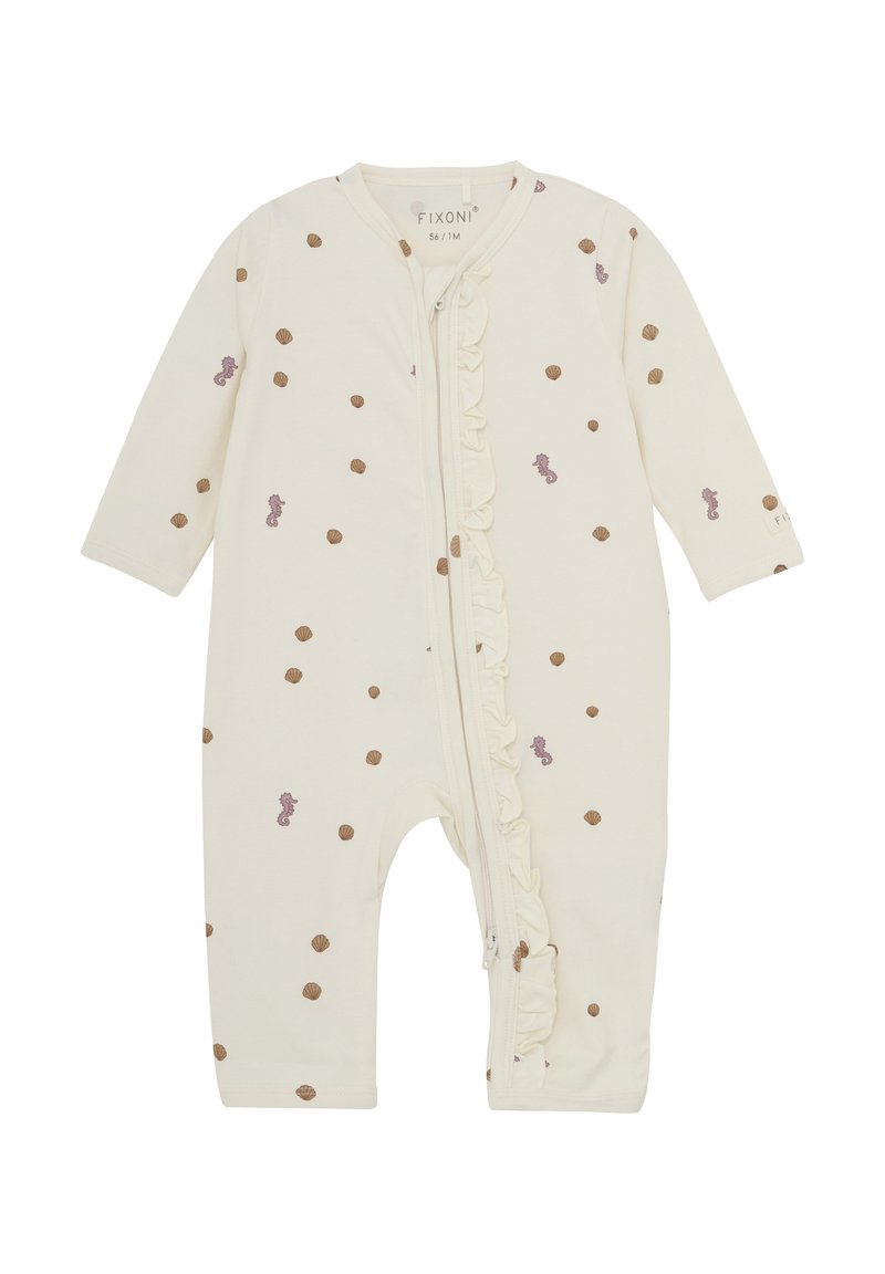 Cremefarbenes Einteiler-Outfit mit langen Ärmeln, Reißverschluss vorne, Rüschendetails und einem Punkten-Muster, das lila Seepferdchen und braune Muscheln zeigt.