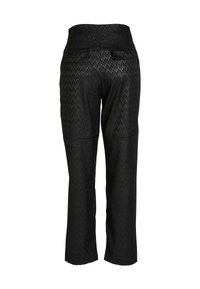 Zwarte stoffen cropped broek met een gestructureerd patroon. De tailleband is glad en de broek heeft twee achterzakken.