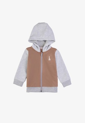 Giacca con cappuccio e zip, con maniche grigie e pannello frontale marrone, caratterizzata da un piccolo logo di giraffa sul lato sinistro del petto. Texture del tessuto morbida.