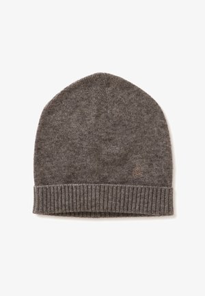 Bonnet en tricot gris fabriqué à partir de matériau doux avec un revers côtelé. Présente un détail de logo subtil à l'avant. Forme arrondie simple.