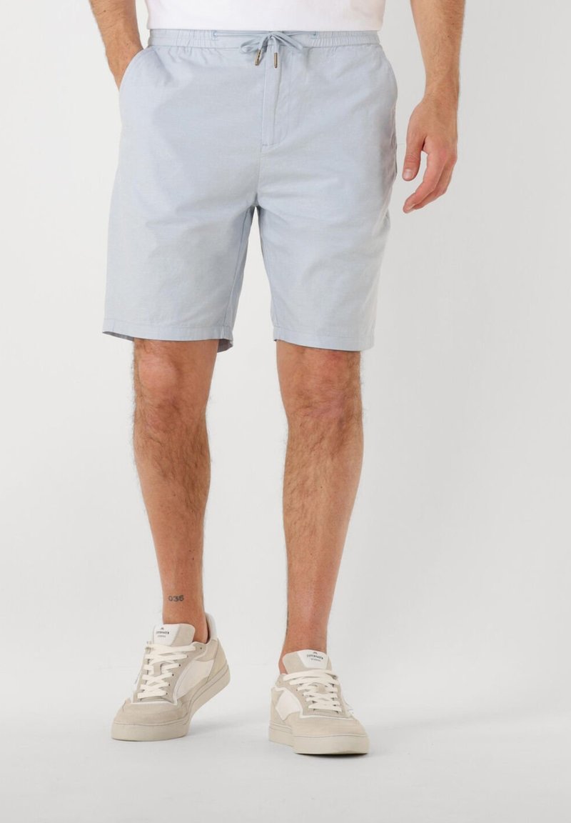 Scotch & Soda CORE FAVE BERMUDA - Shorts - light shirting blue